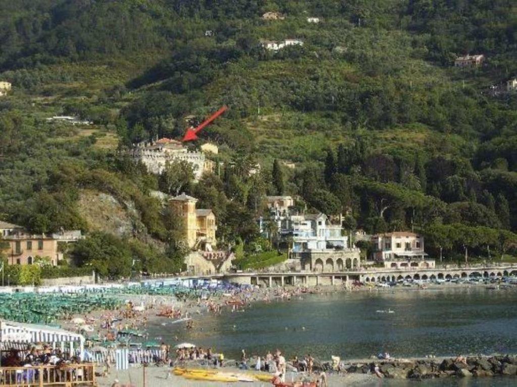 Sweet Helen With Sea View