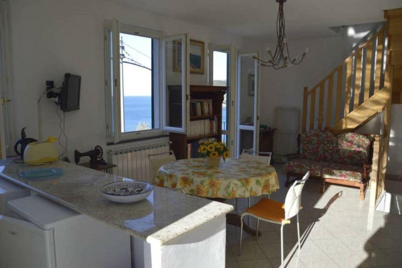 Sweet Helen With Sea View